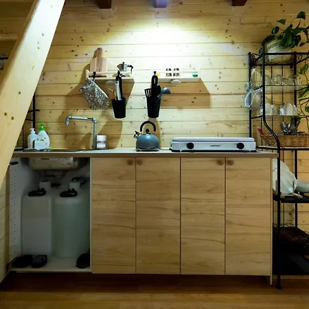 Lodge Treehouse